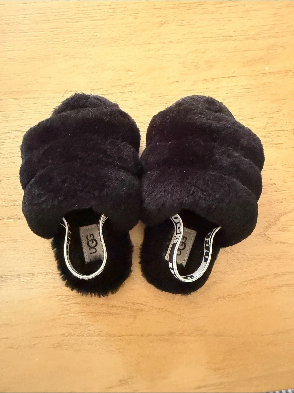 UGG Black Fluff Yeah Slide toddler 8c
